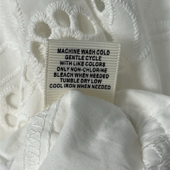 Ultra pink  White Embroidered Blouse - Picture 7 of 7